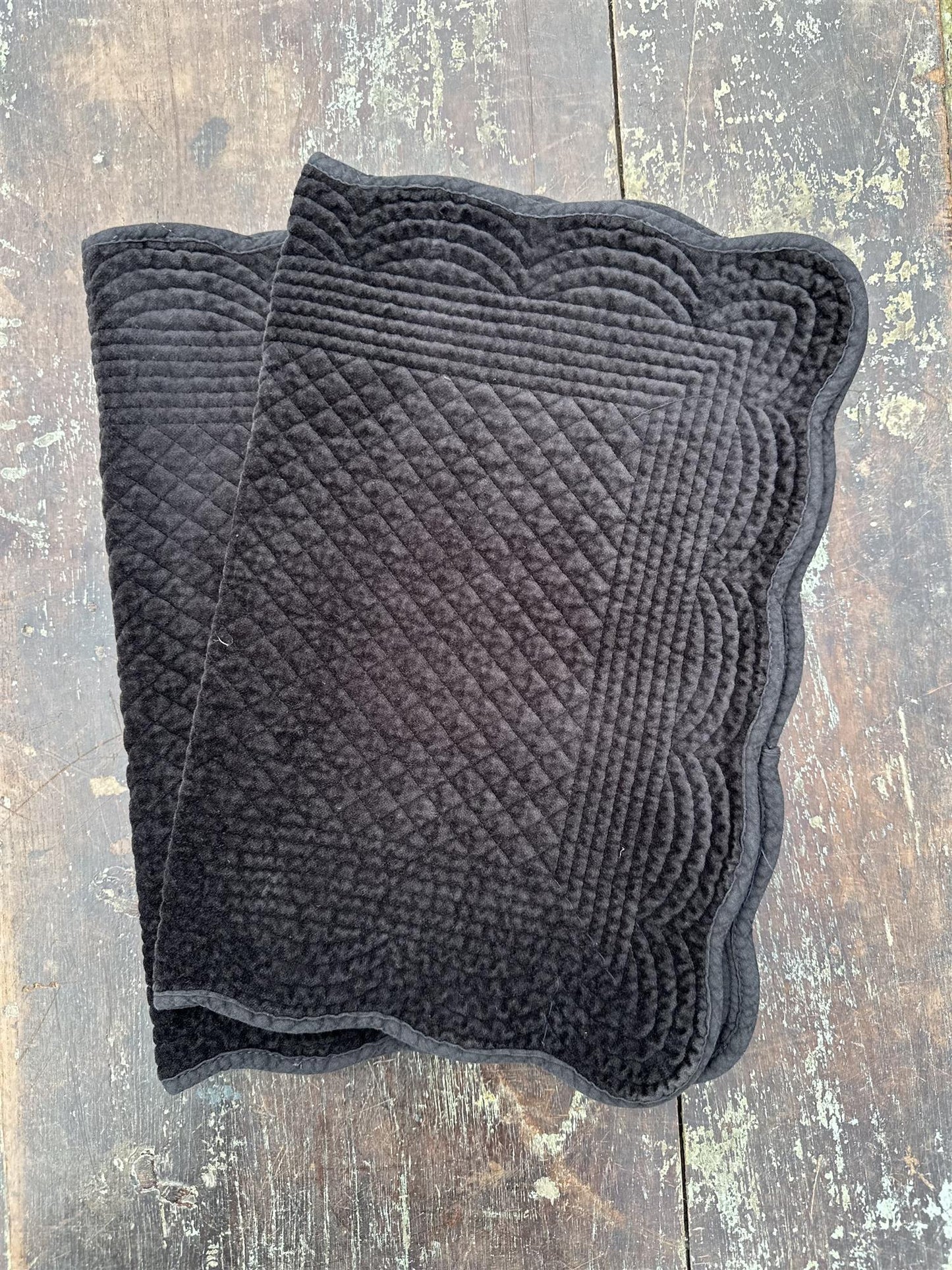 Spisebrikke velour Black