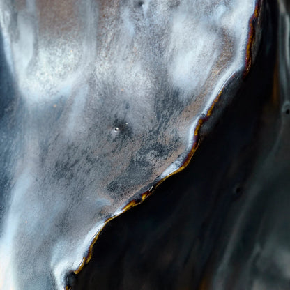 Vase Waves Antique metallic