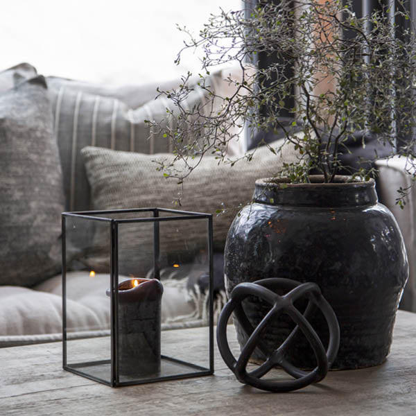 Carlo skulptur Ø16 cm sort