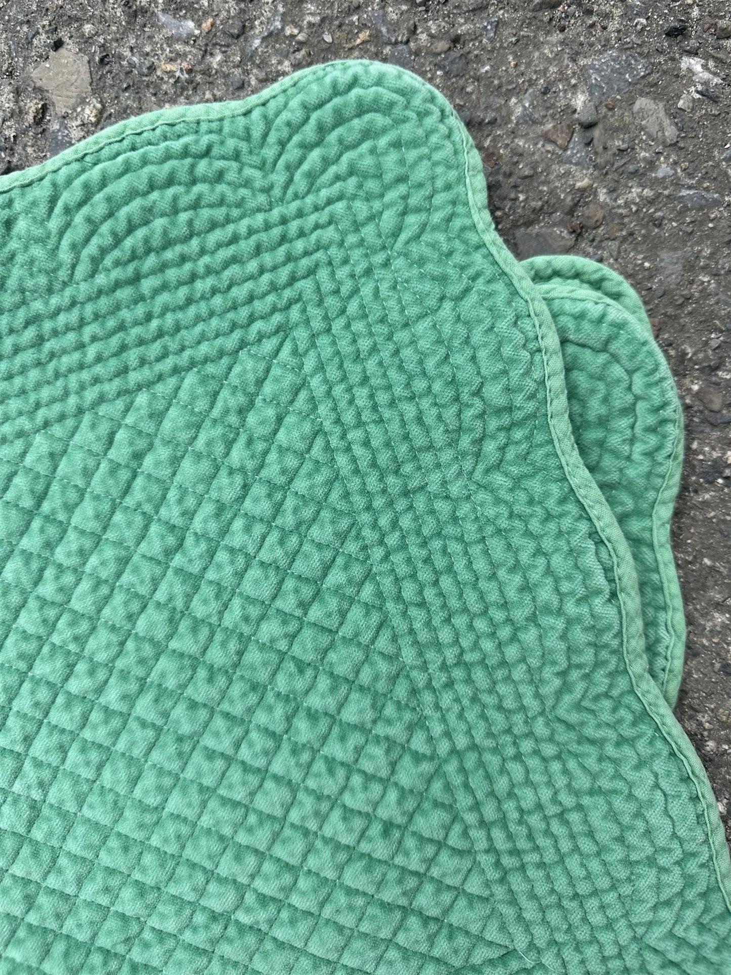 Spisebrikke velour Granny Smith Green